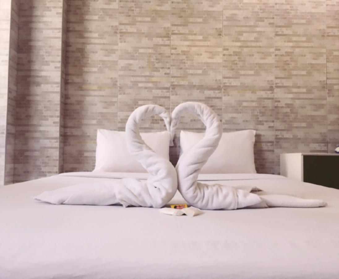 Be Fine Guesthouse Phuket Екстериор снимка