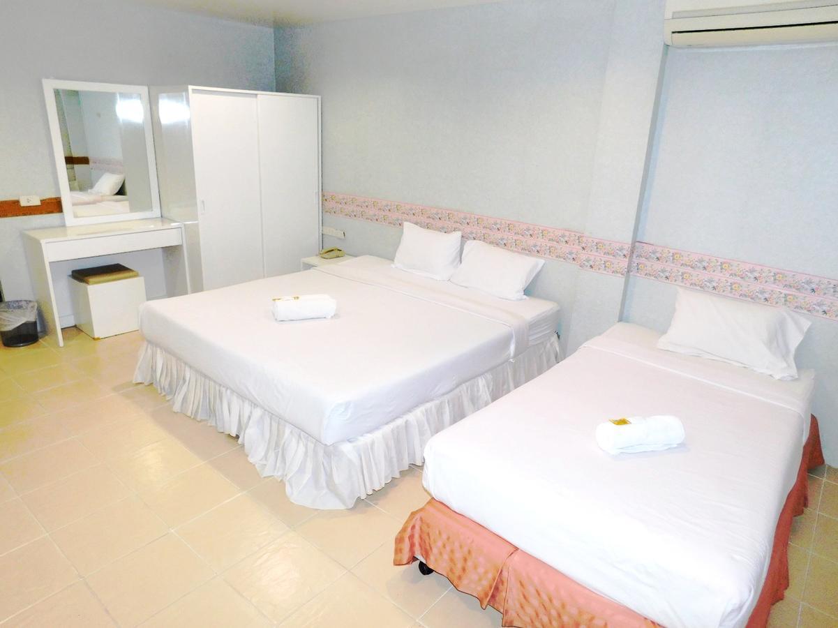 Be Fine Guesthouse Phuket Екстериор снимка