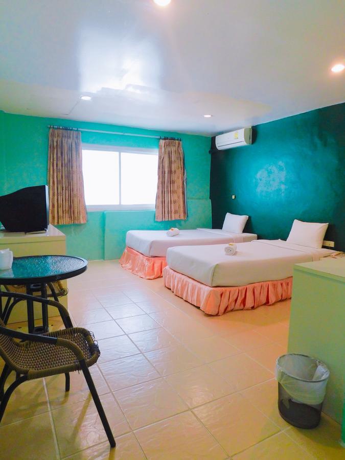 Be Fine Guesthouse Phuket Екстериор снимка