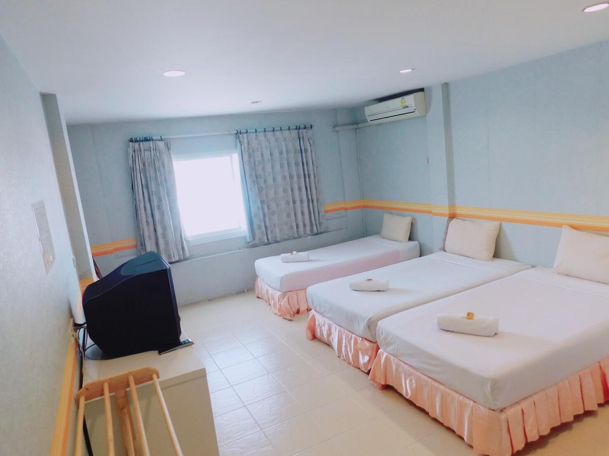 Be Fine Guesthouse Phuket Екстериор снимка