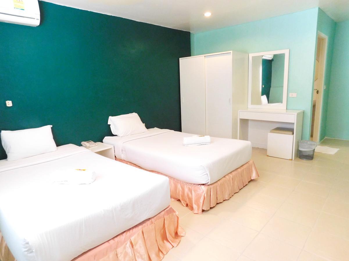 Be Fine Guesthouse Phuket Екстериор снимка