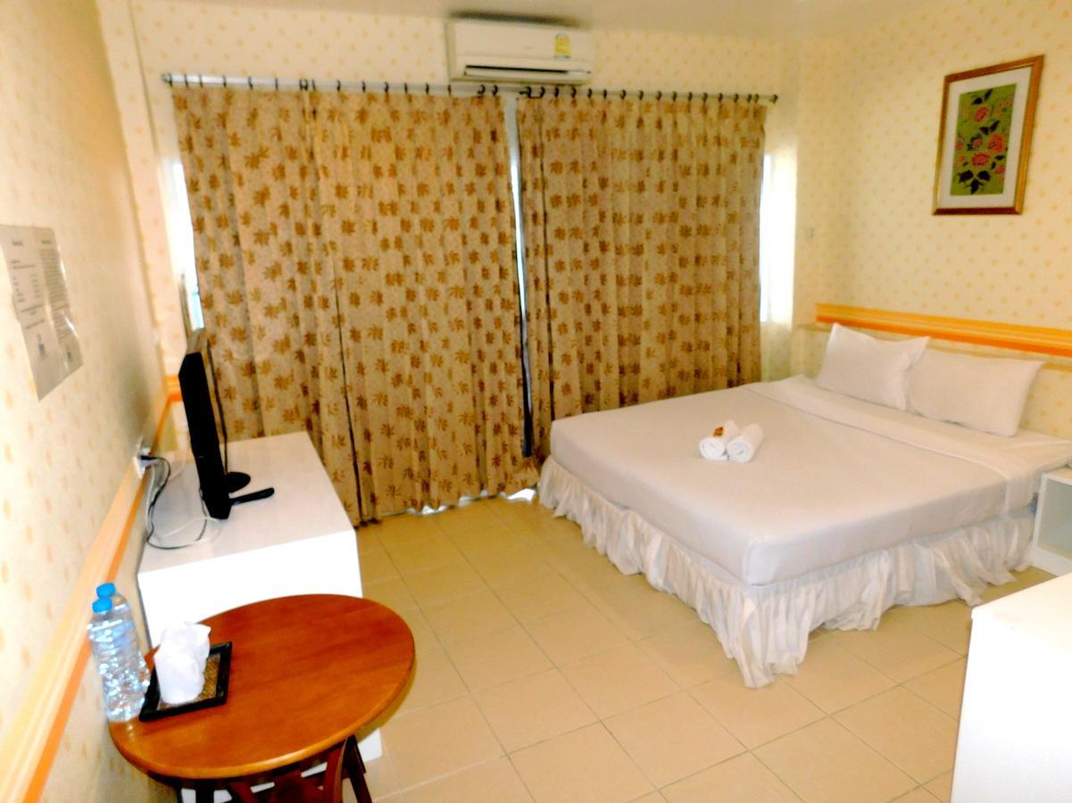 Be Fine Guesthouse Phuket Екстериор снимка
