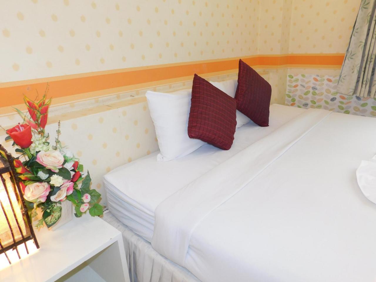 Be Fine Guesthouse Phuket Екстериор снимка