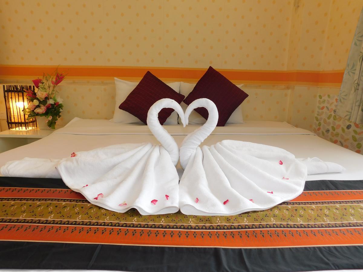Be Fine Guesthouse Phuket Екстериор снимка