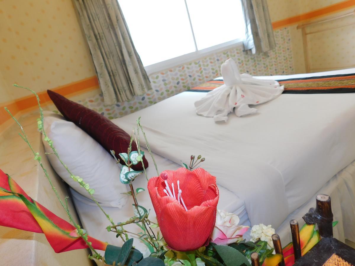 Be Fine Guesthouse Phuket Екстериор снимка