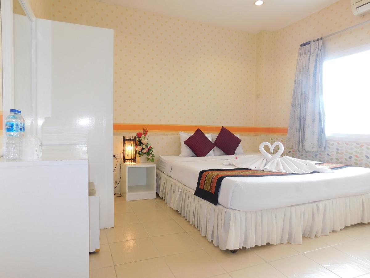 Be Fine Guesthouse Phuket Екстериор снимка