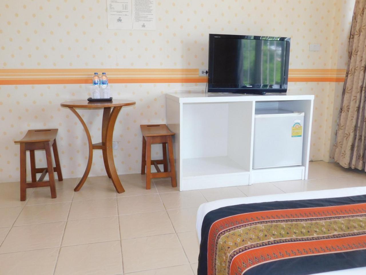 Be Fine Guesthouse Phuket Екстериор снимка