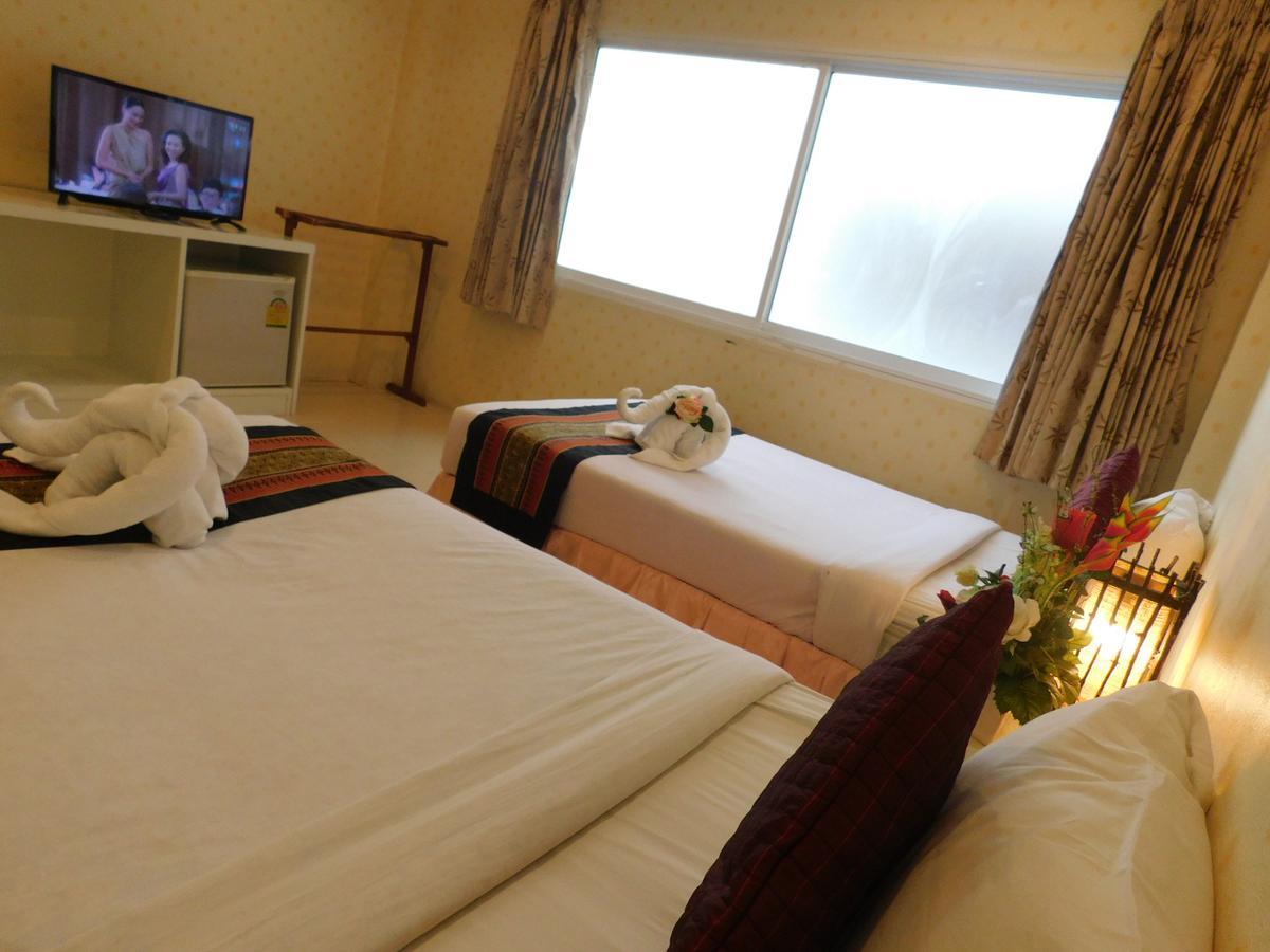 Be Fine Guesthouse Phuket Екстериор снимка